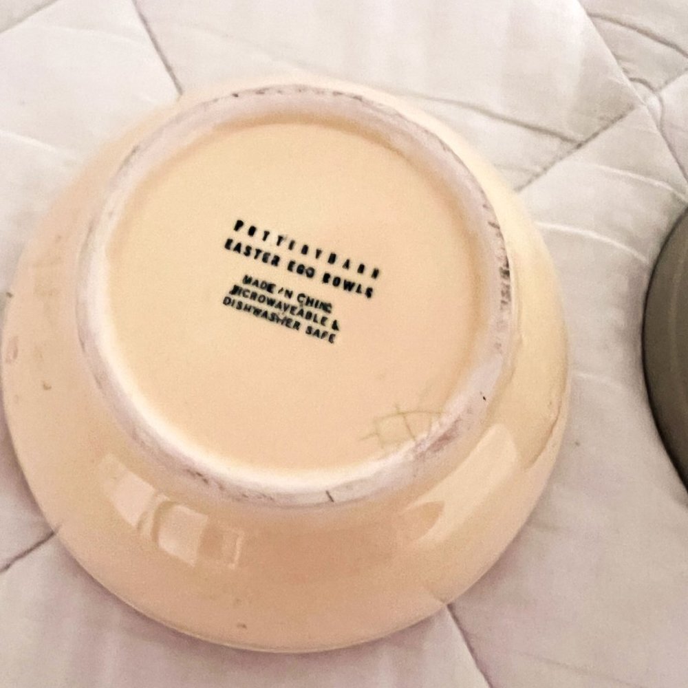 Pottery Barn Ceramic Easter Egg bowls x3 - Picture 8 of 9